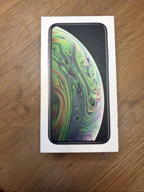 Apple IPhone XS 64GB BOX ONLY with Manual